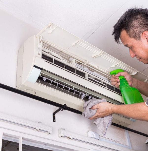 Chemical clean of an air conditioner by the Tropicool team
